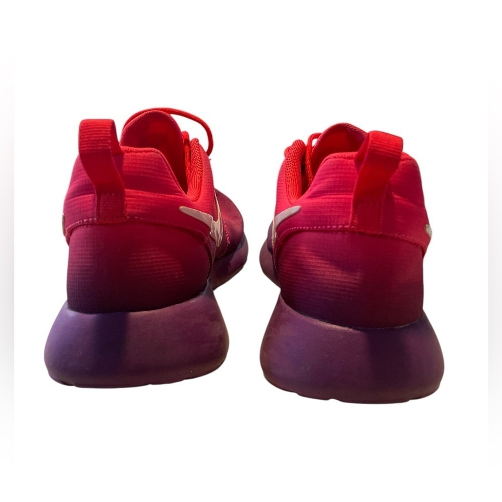 Nike Roshe Run Print Women’s Laser Crimson Grape - Picture 3 of 3